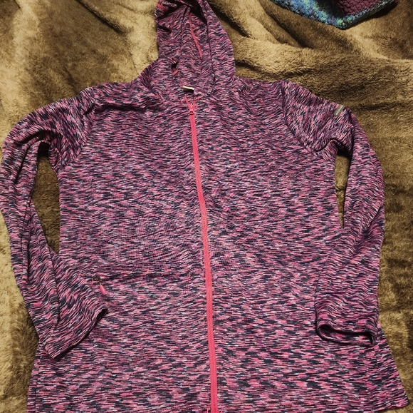 Lightweight zip up - Picture 1 of 3